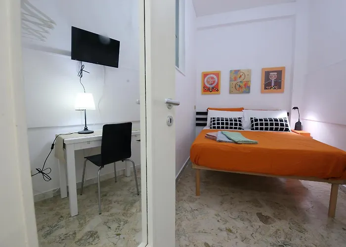 C & S Cavour - Hub Guest house *